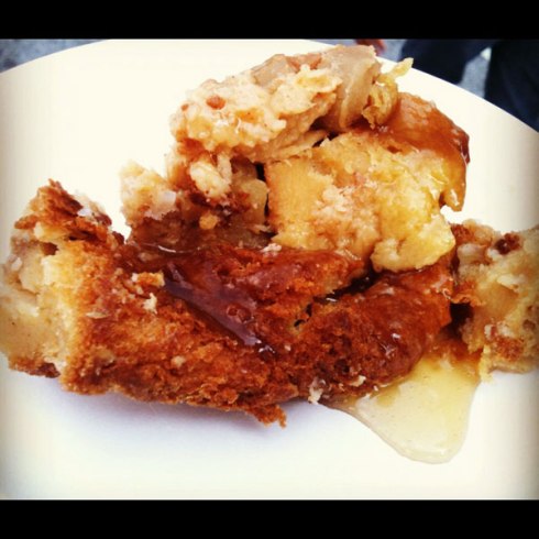 Warm Apple Cinnamon Bread Pudding from Gordon Biersch | HungryReadhead.com