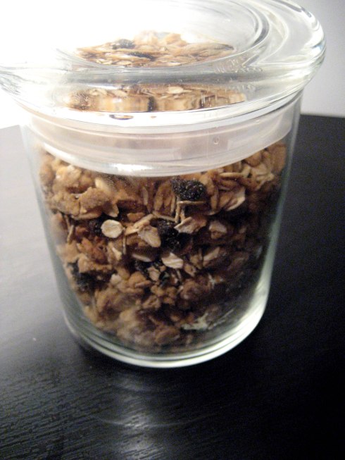 Honey Almond Granola | Adventures of a Hungry Redhead