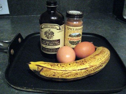 Simple Paleo Pancakes | Adventures of a Hungry Redhead