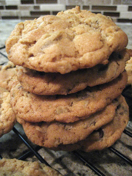 Peanut Butter Oatmeal Chocolate Chip Cookies | Adventures of a Hungry Redhead