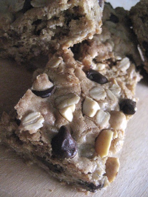 Backpacker Bars | Adventures of a Hungry Redhead