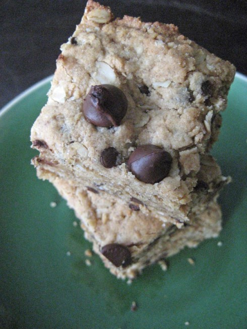 Vegan Chocolate Chip Blondies | Adventures of a Hungry Redhead